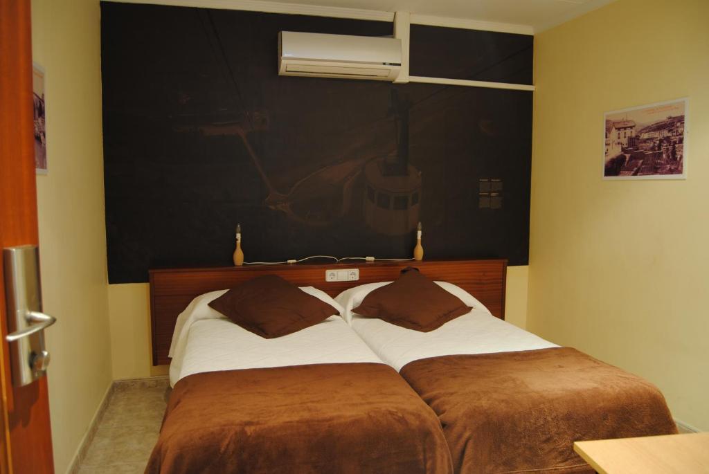 Guilleumes Montserrat Monistrol de Montserrat Kamer foto